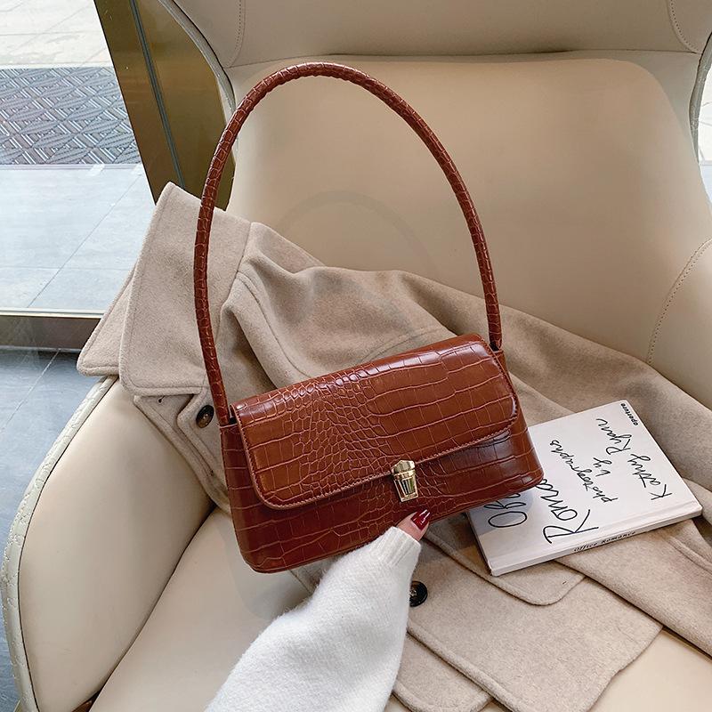 Textured Small Bag, Foreign Style Women's Bag 2025 Popular New Baguette Bag Trendy Korean Version Messenger Bag Fashionable Underarm Bag