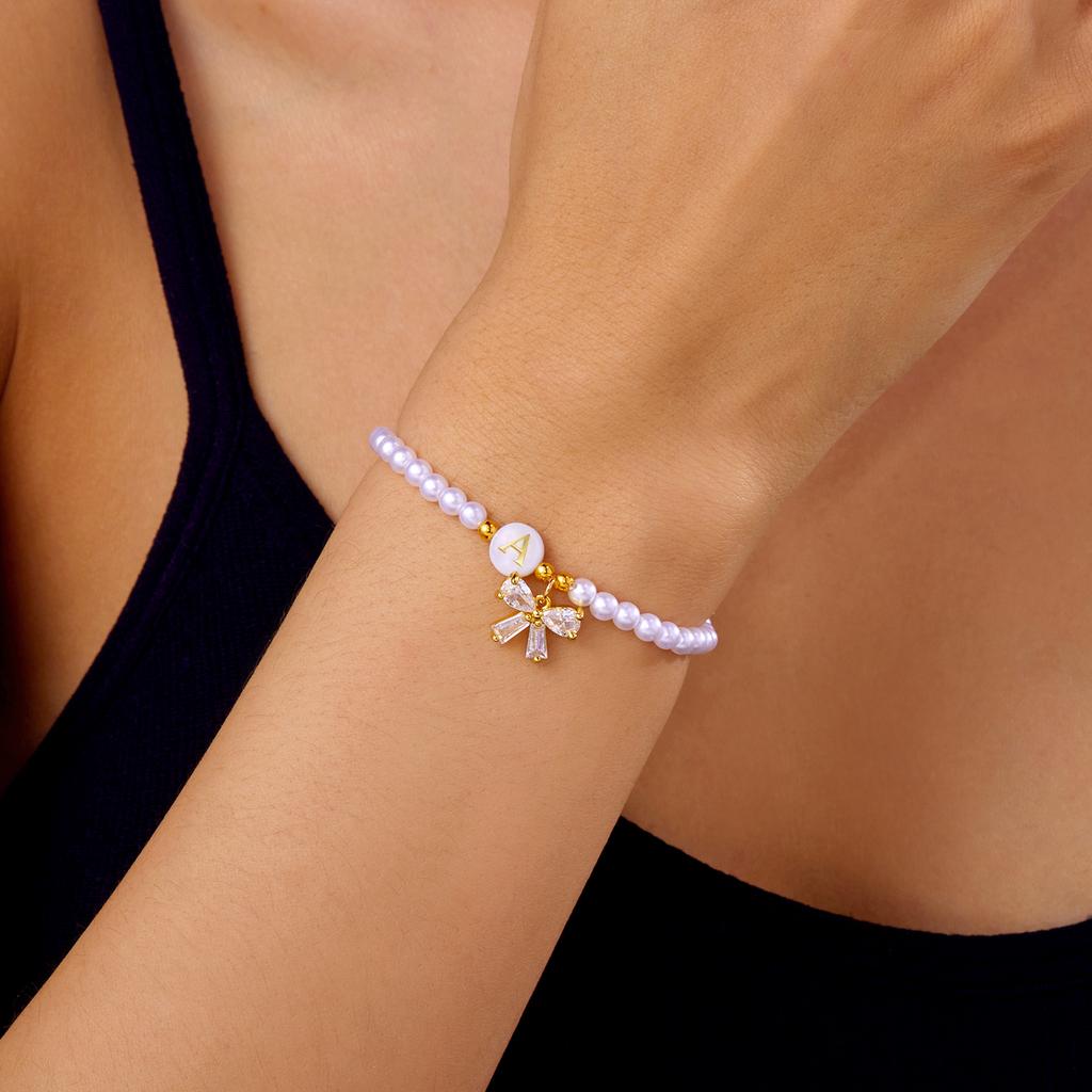 Imitation Pearl 26-Letter Initial Bracelet For Women, Light Luxury Zircon Bow Pendant Bracelet, Girl'S Wrist Jewelry Gift.