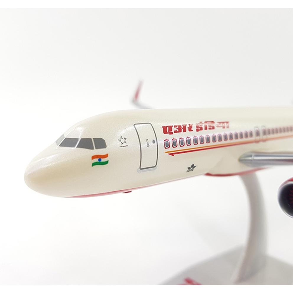 Hogan Wings 1/200 Airbus A320 Air India Livery Aircraft Model 911052