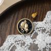 Squisiti Spille Spille Smaltate a Forma di Cuore di Fiori Vintage Eleganti da Donna Spille Distintivi Accessori Classici Vintage da Donna per Maglione Cappotto