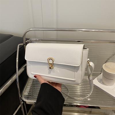 Retro Simple and Fashionable Shoulder Bag Women's New Casual Underarm Bag Niche Lock Crossbody Small Square Bag