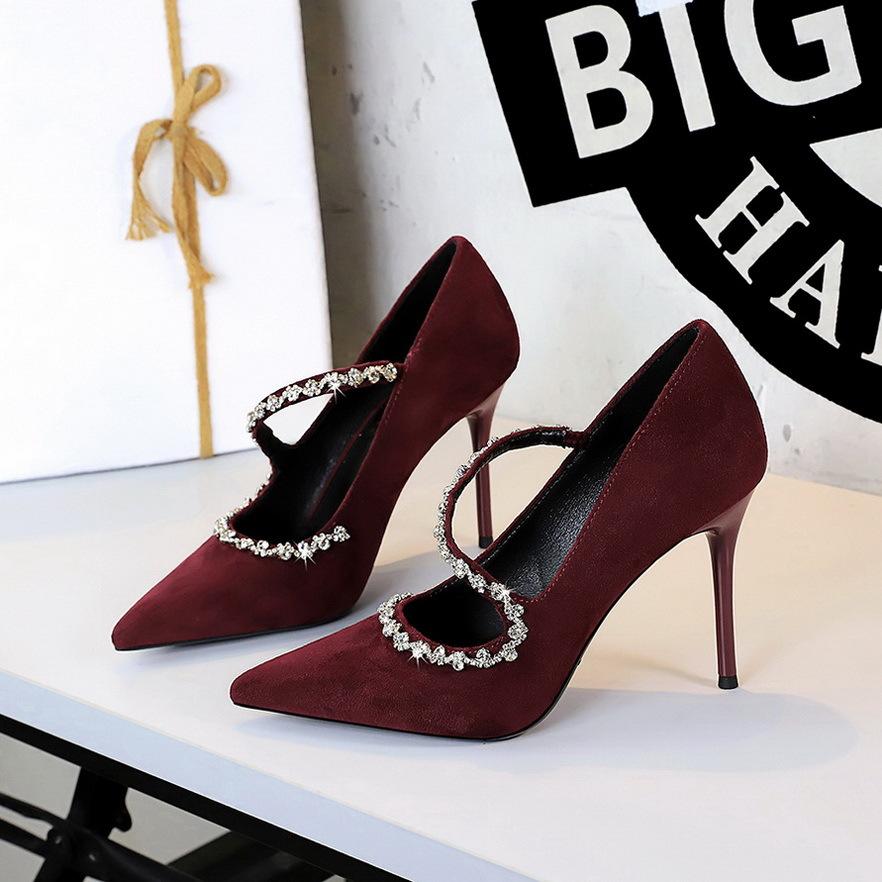 

2521 European and American banquets pointed high heels diamond chain one word with thin heel super high heel single shoes light mouth sexy women s 34