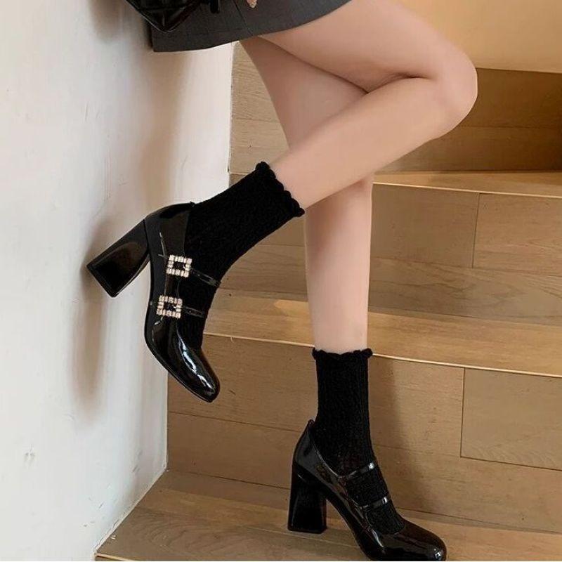 Französisches Temperament Strass dicker Absatz Mary Jane Schuhe 2025 High Heels flacher Ausschnitt eckige Spitze Ein-Wort-Schnalle mit Rock Einzelne Schuhe Frauen