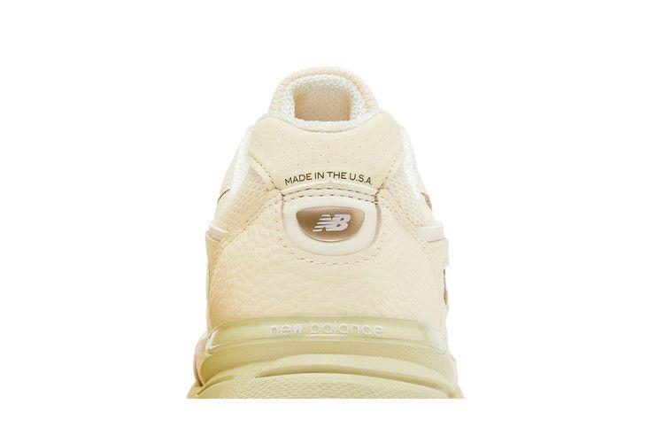 New Balance 990v4 MiUSA Macadamia Nut