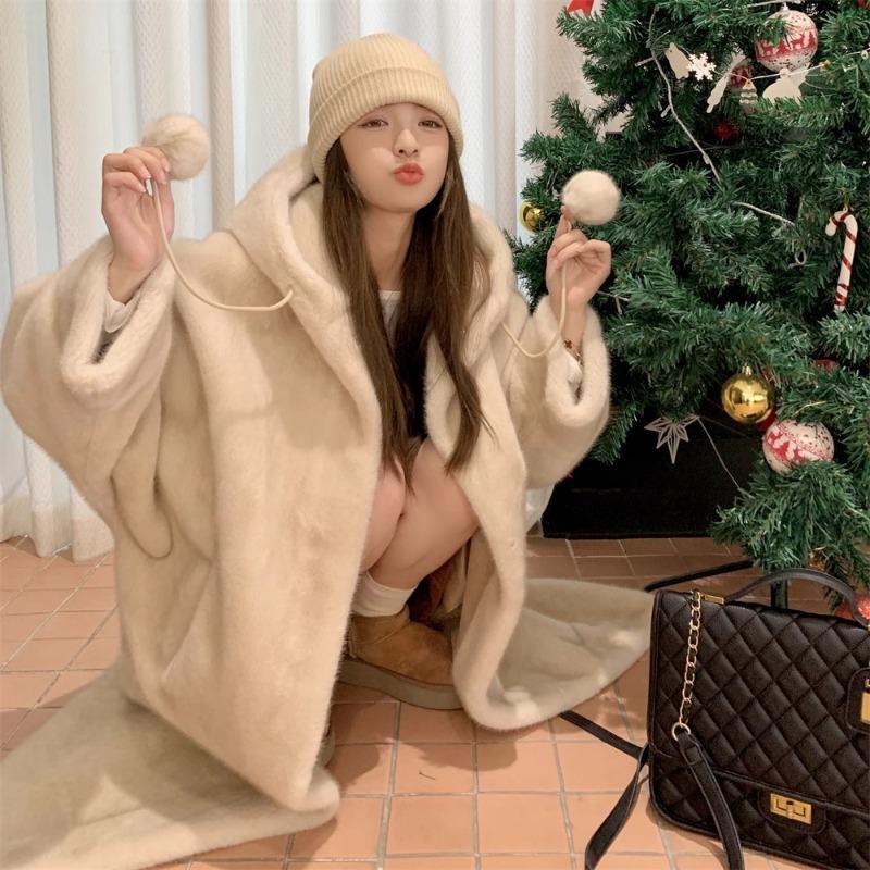 Niche hooded thickened medium and long imitation mink plush coat with integrated fur and environmentally friendly fur coat for winter