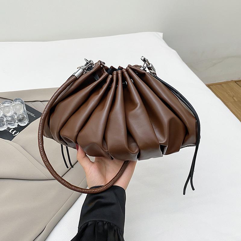 Luxury Shoulder Bag For Women Brand Designer Handbag And Purse 2025 New Striped Pleated Bucket Bag Fashion Clutch Bag