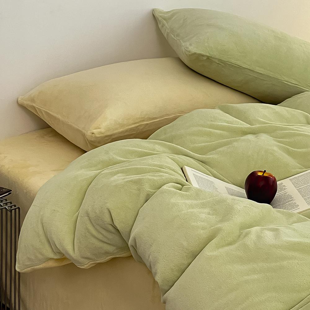 Thickened Milk Fleece Four-Piece Set, Warm Coral Fleece Bed Sheet Quilt Cover, Fleece Bedding Three-Piece Set