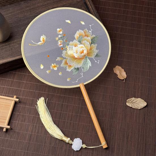 Double-Sided Suzhou Embroidery Round Fan: Ancient Hanfu Dance Accessory