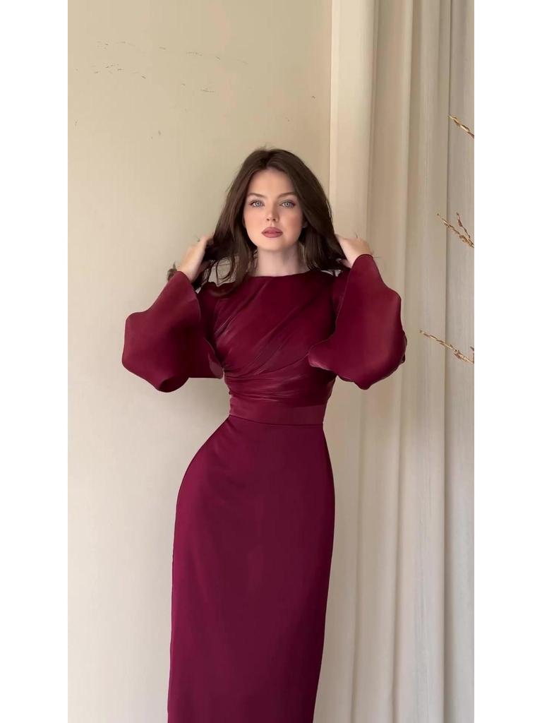 Elegant 2024 Solid Color Pleated Skirt Dress with Waist-Cinching and Hip-Hugging Fit, Long Sleeve European and American Style