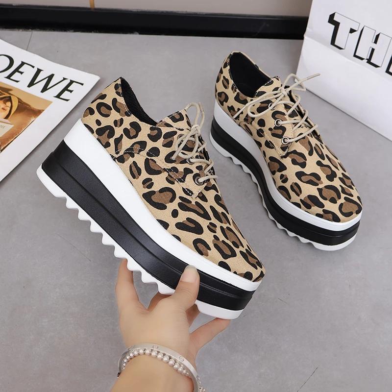 Moda Leopard Kobiety Casual Sneakers Oddychające Buty do chodzenia Siatkowe Płaskie Buty Sneakers Siłownia Wulkanizowane Trampki Damskie Buty Platformowe