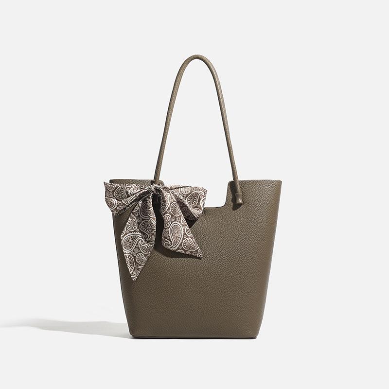 

Leather Large Capacity Bag, New Work Commuting Bag, Niche Texture Tote Bag, Versatile Shoulder Bag