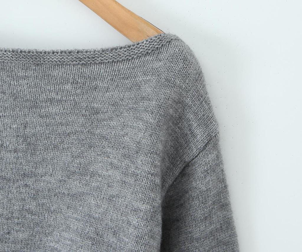 Women's Sexy Off-the-Shoulder Slimming Knit Sweater – Versatile Solid Color Cold Shoulder Top