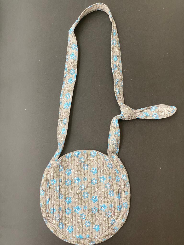 Runde Schultertasche - Blockdruck