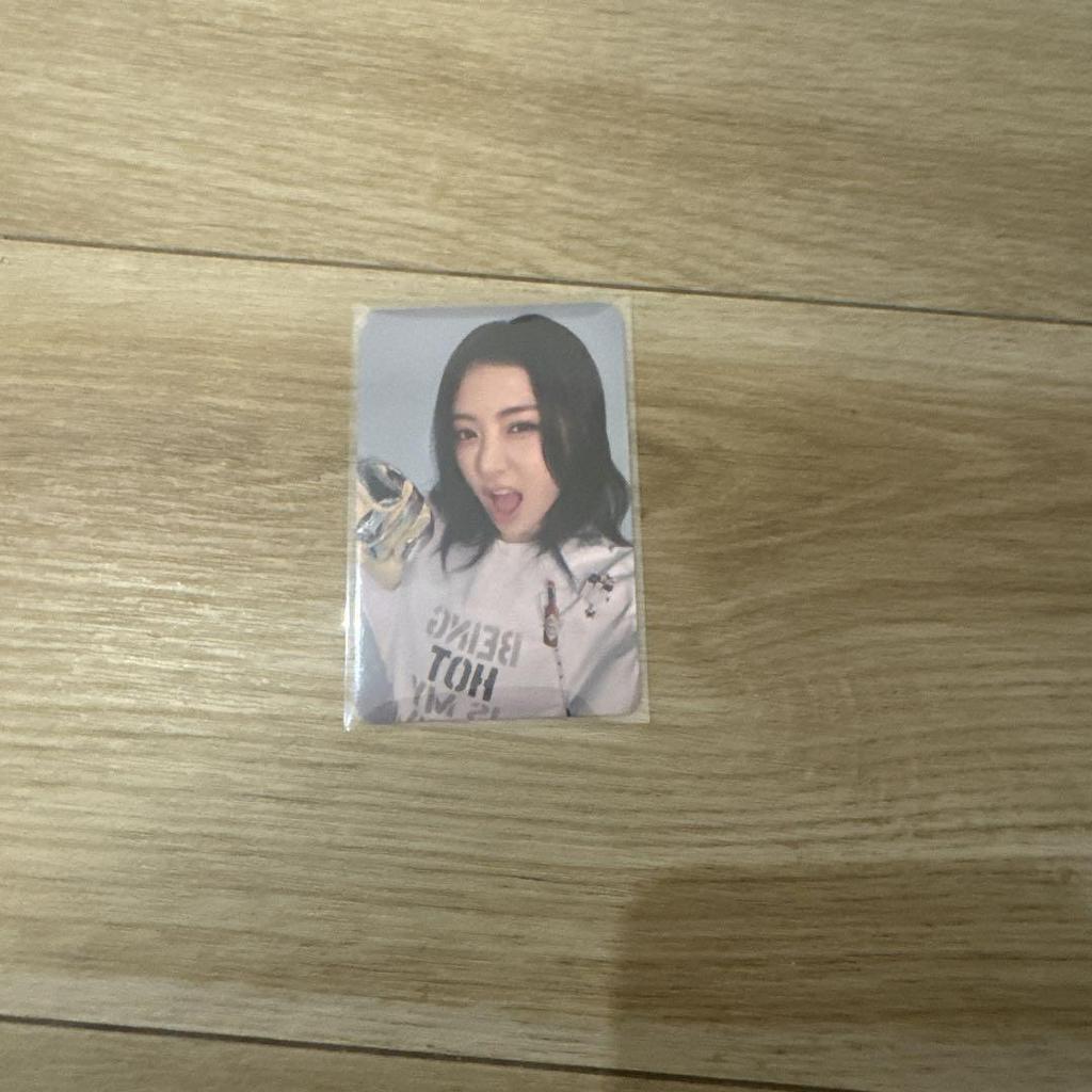 [USED] Lu Seraphim Yunjin HOT ktown4u Pop-up Exclusive