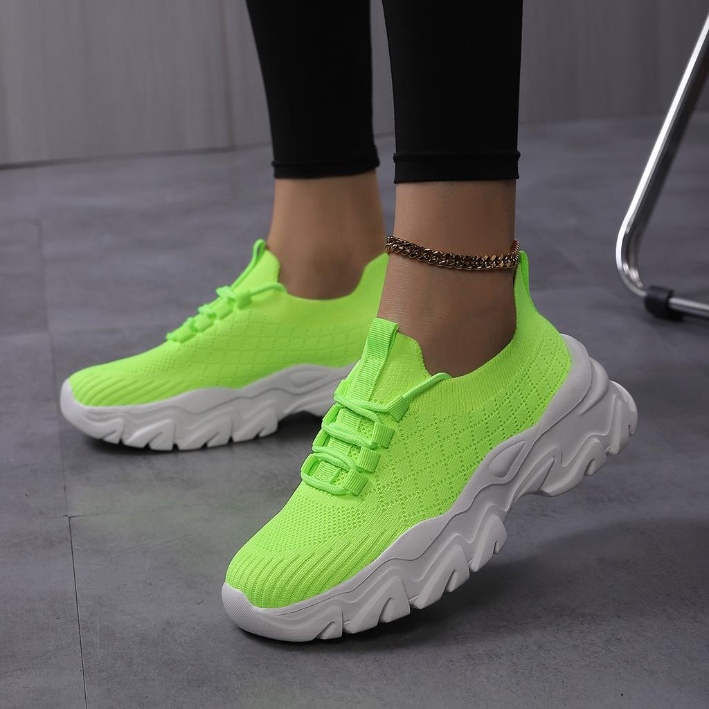 New sports shoes women's fly-woven mesh breathable casual trendy shoes thickened soft sole fashion