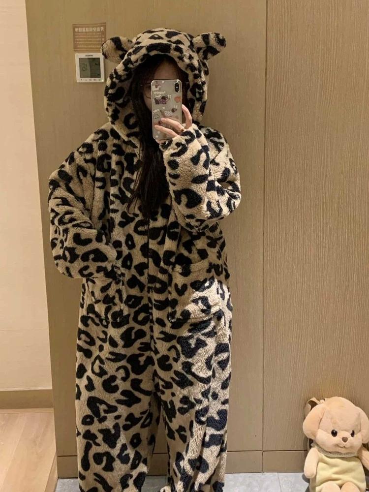 Cute Girl Leopard Print Jumpsuit Pajamas Autumn and Winter Flannel Thick Warm Hooded Home Clothing Wearable As Outerwear Homewear Comfortable Jumpsuit