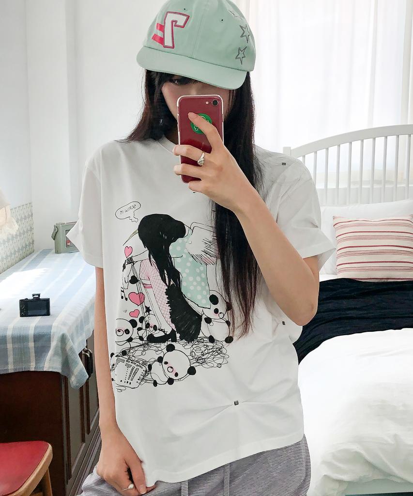 HUG YOUR SKIN X Lucy Loose Tee (White)