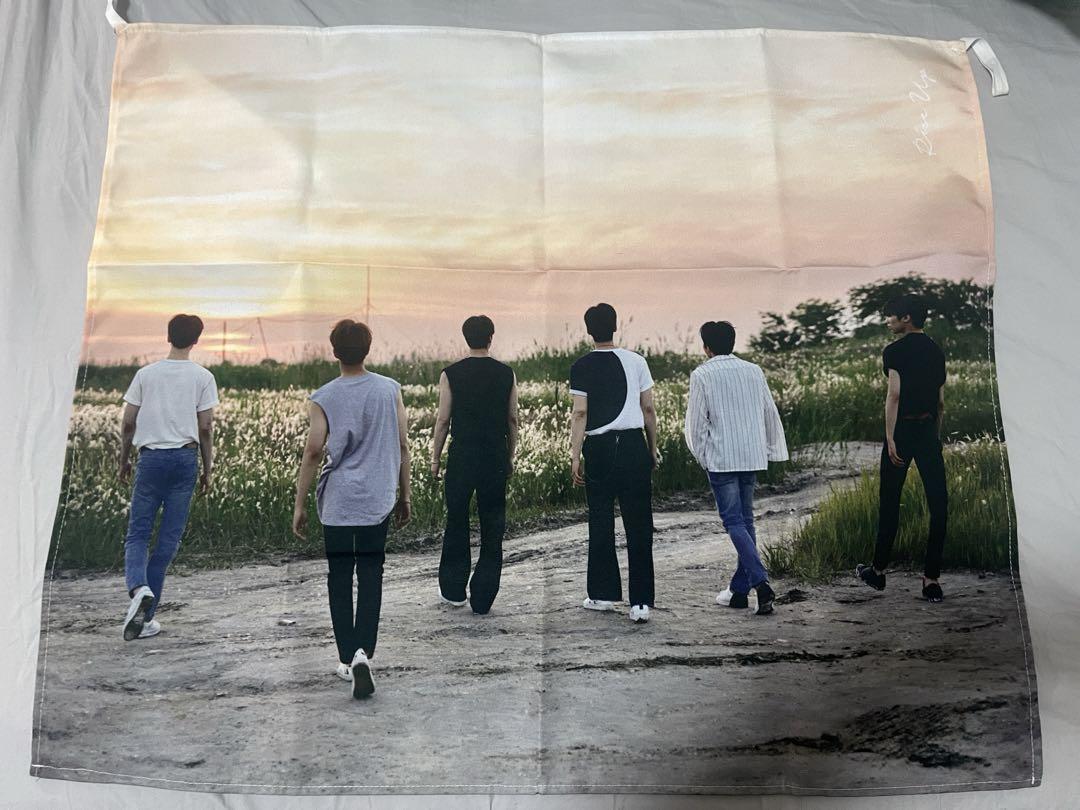 

[Б/У] Официальный корейский мерч ASTRO: Восстань Гобелен и Постер