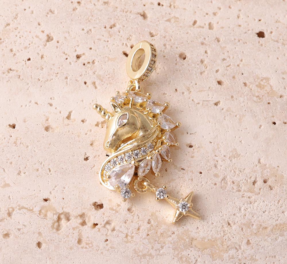 Sparkling Unicorn Star Pendant Clavicle Chain - Electroplated Copper, Dreamlike Fairy-tale Design, Luxurious Rhinestone Jewelry