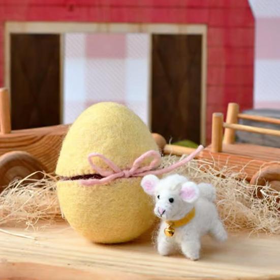 Easter Egg Ornament with Hidden Felt Animal Toy Handmade Lace-up Egg with Animal Inside Desktop Decoration Easter Holiday Party Favors