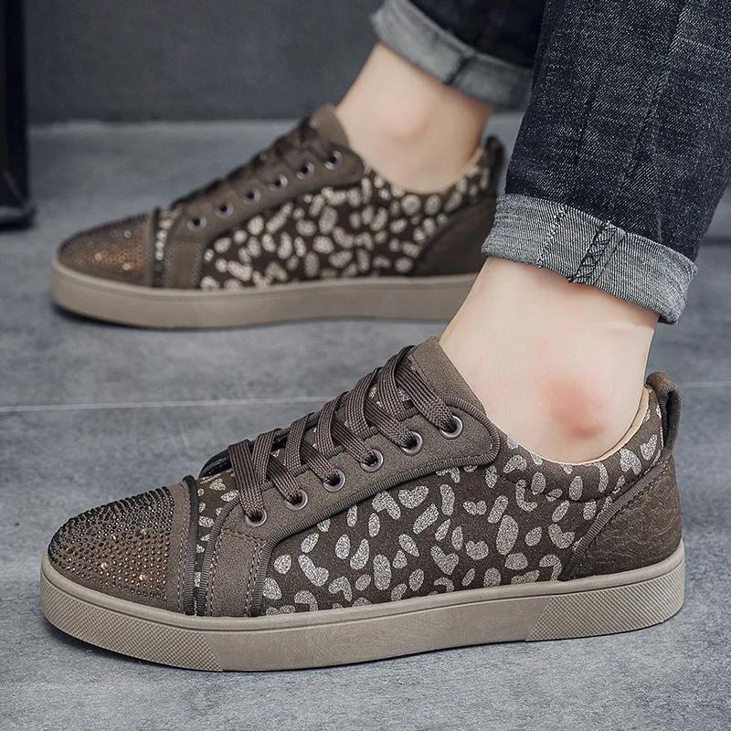Strass Herren-Sneakers Walking Herren Freizeitschuhe Leopardenmuster Sport Männlich Mann Sneakers für Herren Designer Plateau Herrenschuhe