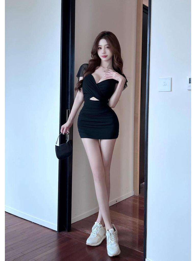 Sizzling Hot Girl V-Neck Backless Mesh Dress - Slim Fit, Hip-Hugging Mini Skirt
