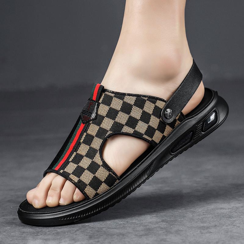 Sandals in large size summer beach shoes, cool slippers wear-resistant and non slip, casual and fashionable air cushioned shoes