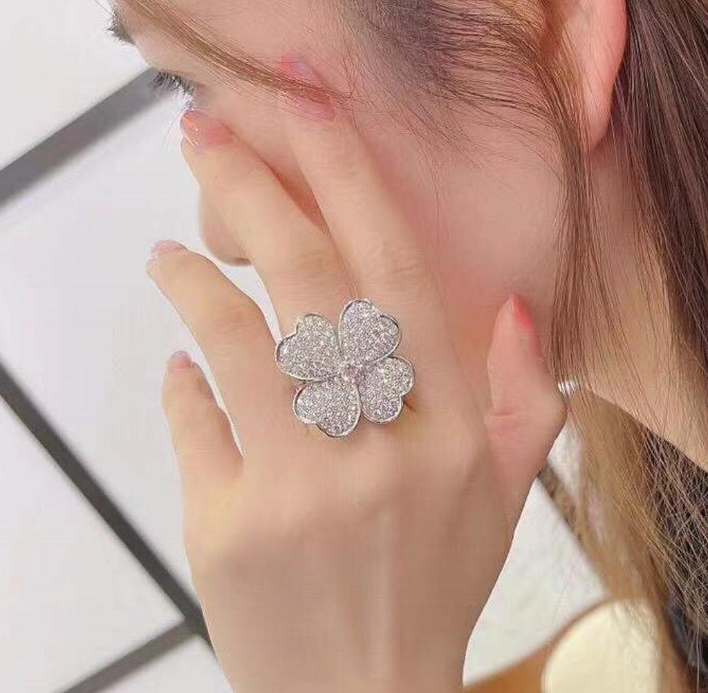 New 2024 High Quality Famous Brand Classic Party Jewelry Rings For Women 4 Hearts 4 Leaves Flowers Full Zircons Design Europe