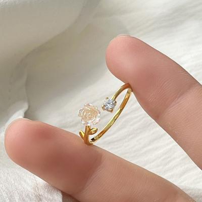 Camellia Dámský otevřený prsten Nastavitelný luxusní kubický zirkonie s květinovým dekorem Prstýnek Módní doplněk Svatební šperk Dárek