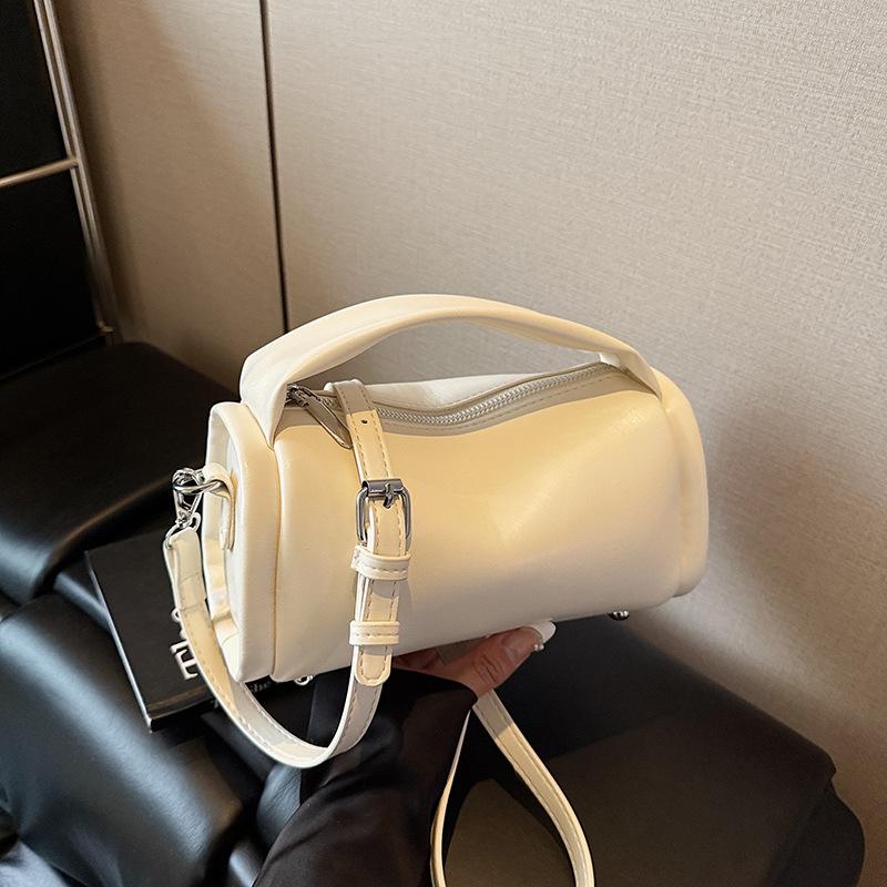 Temperament Simple Handbag Women's 2025 New Fresh and Casual Niche Single Shoulder Fashion Commuter Messenger Small Square Bag