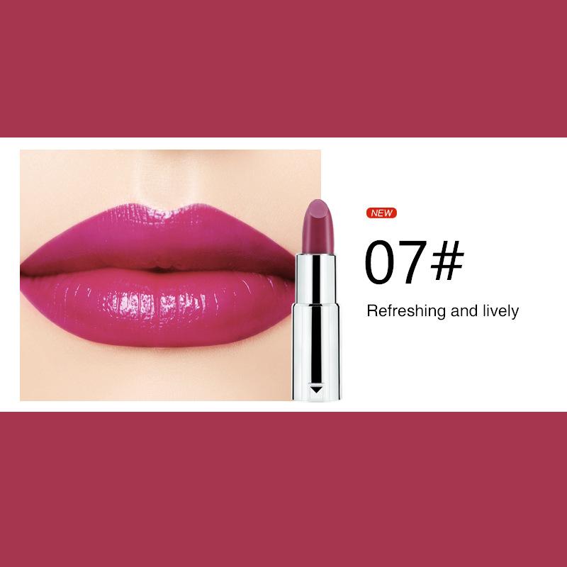 Velvet Matte LipstickMatowa, nawilżająca, nieklejąca się pomadka do makijażu