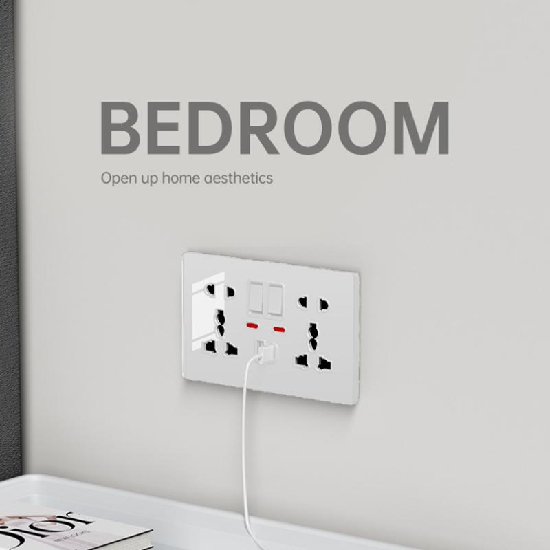 White Universal Wall Power Socket Supply Multifunctional 5-Pin Socket Electrical Switch With 2.1A 10W Dual Usb Type-C Charging