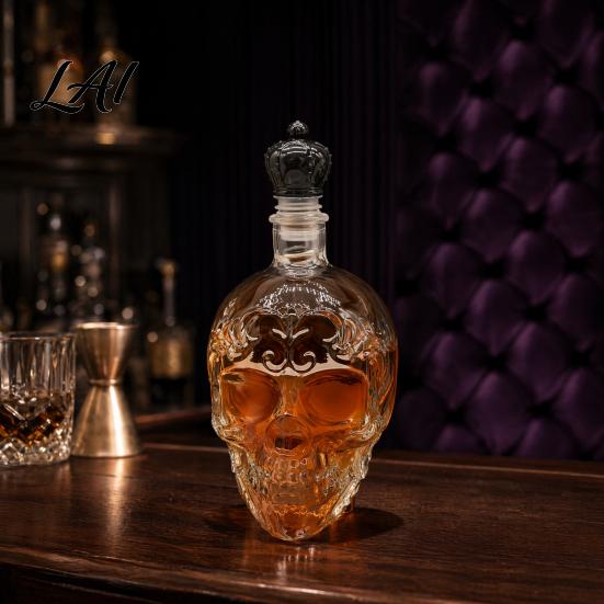 Multifunctional Liquor Decanter Skull Whiskey Decanter 500ml Gothic Glass Bottle with Stopper