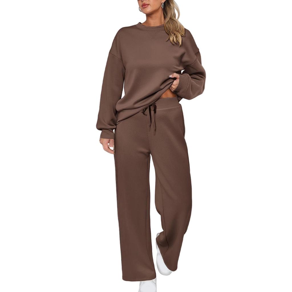 European-Americana Knit Women's Two-Piece: Long-Sleeve Top & Wide-Leg Pocketed Sweatpants