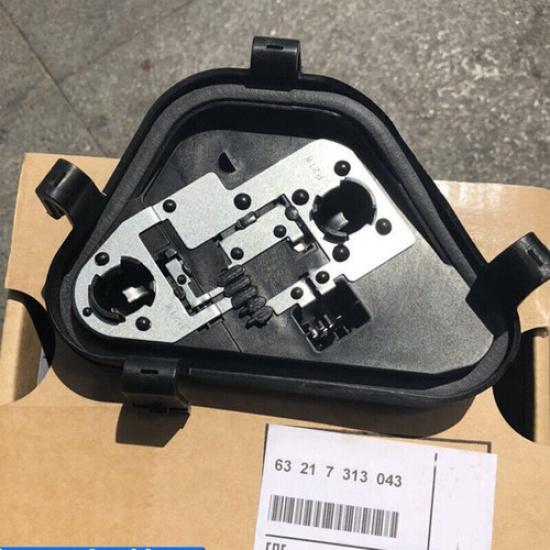 Fits For BMW 3 Series Right Outer Bulb Socket Tail Light + Plug 63217313044 New