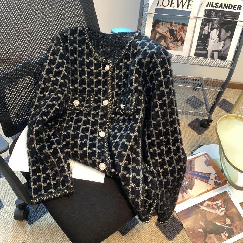 Xiaoxiangfeng knitted jacket for women 1011 winter new Korean foreign style age-reducing elegant temperament socialite style top for women