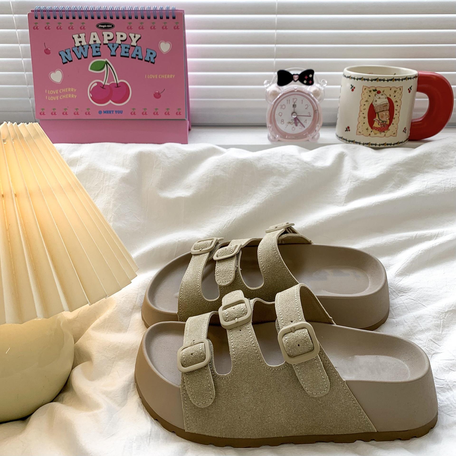 

Versatile one-word drag new wear retro platform slippers women s sand fashion sandals women s summer 35 абрикосовий