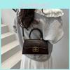 Simple Solid Color Gold Letter Buckle Decoration Women Casual Shoulder Bag For Ladies Urban Casual Outfits