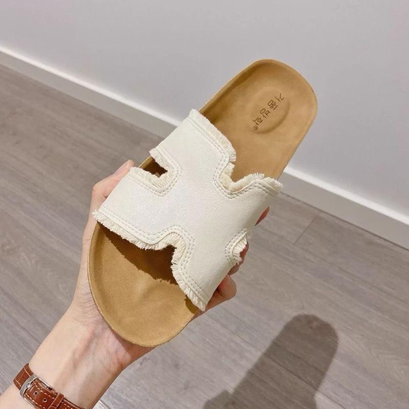 Thick-soled slippers women's summer wear 2025 new shoes Internet celebrity versatile super fire word Birkencool slippers