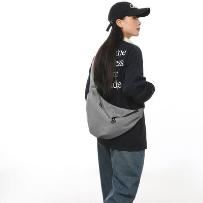Brand Messenger Bag Women and Men 2025 New Dumpling Bag Street Small Satchel College Student Casual Backpack