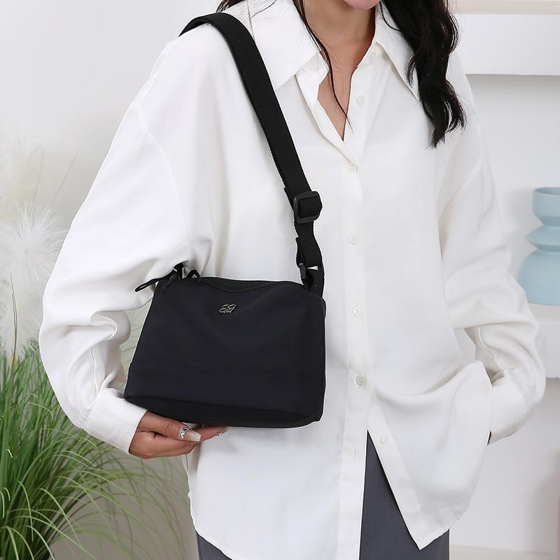 Women's Lightweight Nylon Shoulder Bag – Convertible Crossbody for Travel, Water-Resistant with Phone Pocket