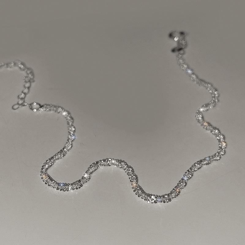 Bracelet Étincelant Design Étoilé Été 2024 pour Femmes – Bijou de Chaîne Simple et Élégant