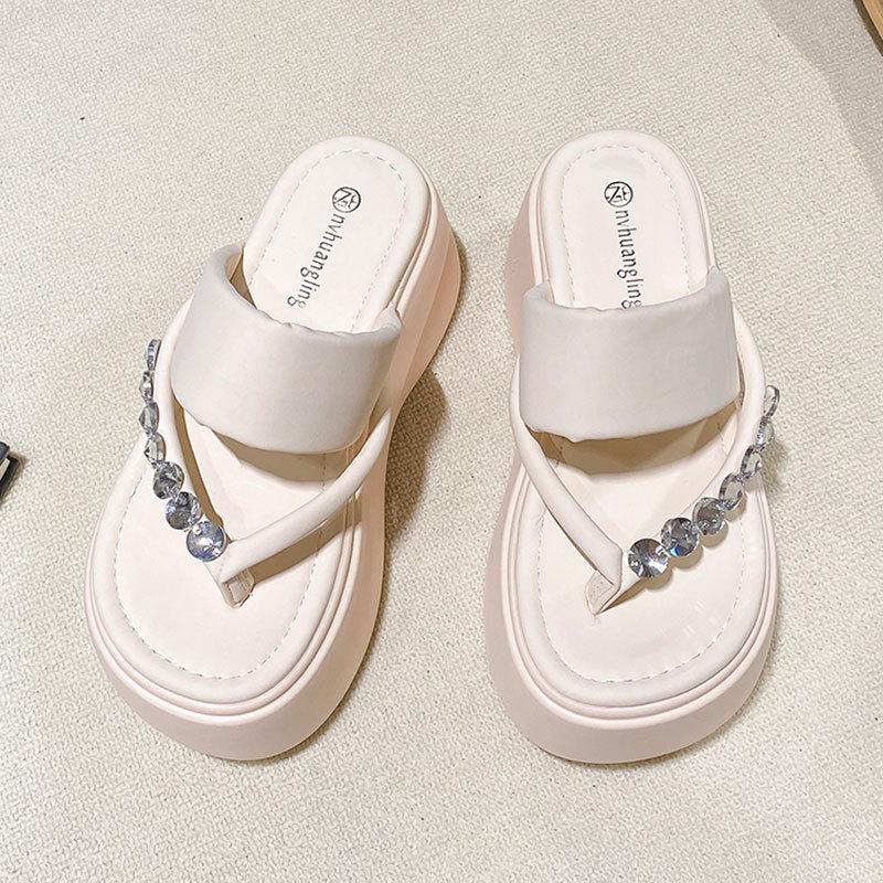 Fairy Fengshui Diamond Flip-flops Shoes Women's Summer Wear 2025 New Silver Height-increasing Thick-soled Beach Cool Slippers