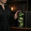 Dark Fantasy Wohnaccessoires 3 Stück Halloween 3-stufige Totenkopf-Buchstützen, Gotische Harz-Regaldekoration für Büro, Einzigartige Buchstopper Spukiges Skelett