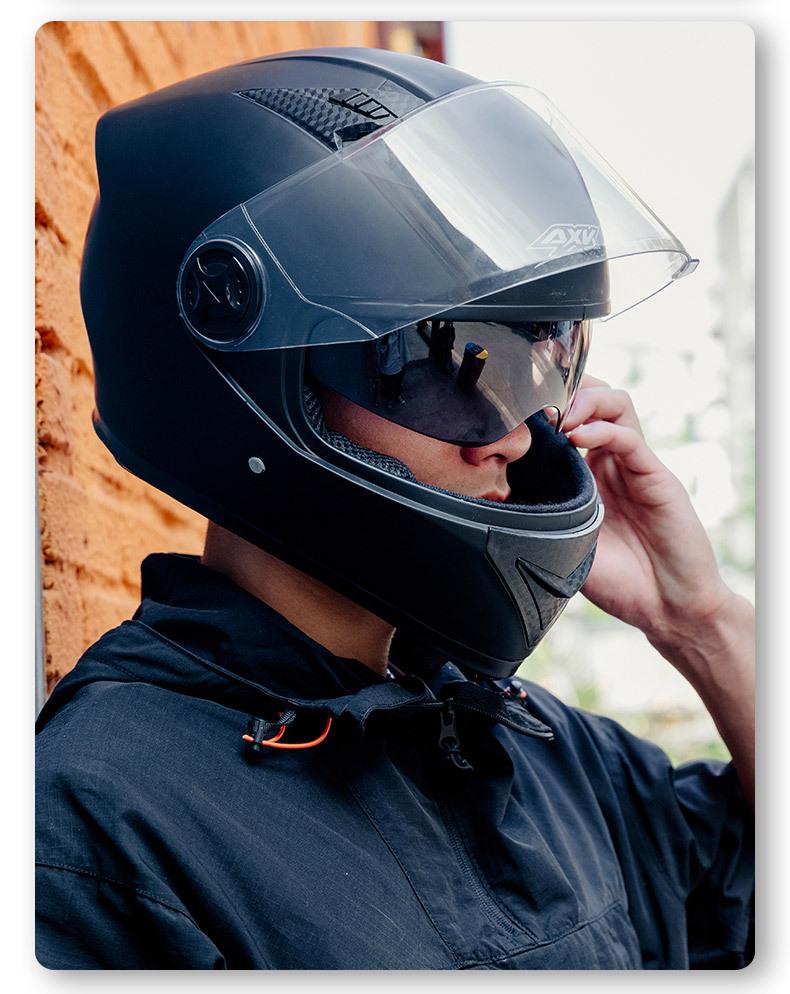 Men’s Anti-Fog Winter Motorcycle Helmet - Full Coverage, Warm, Electric Car Compatible