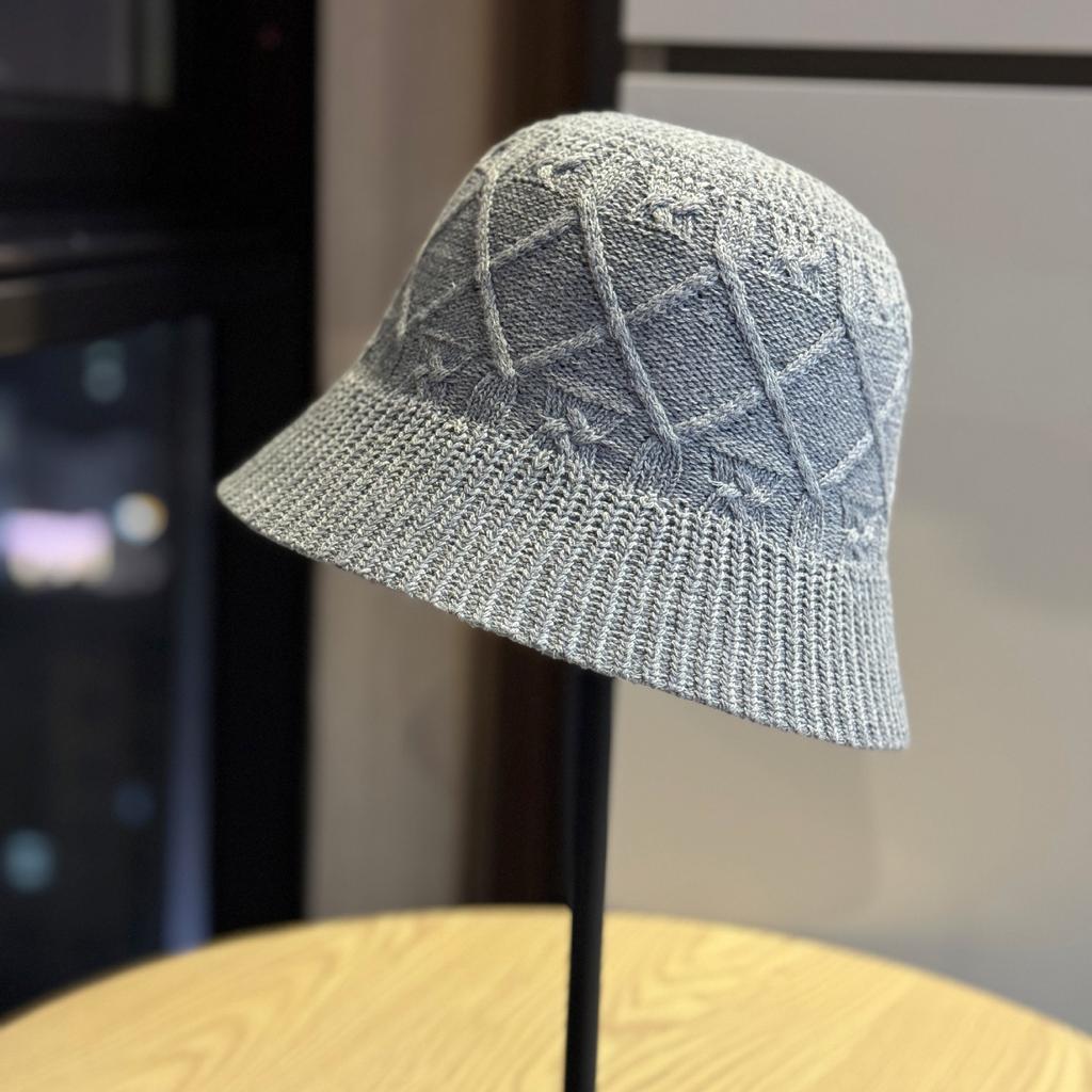 Casual Versatile Hat for Women, New Spring and Autumn Style, Simple Fisherman Hat, Outdoor Foldable Bucket Hat That Makes the Face Look Smaller