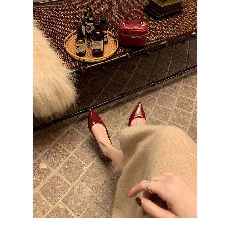Leather shallow mouth pointed shoes thick heel single shoes women Mary Jane ladyshoes evening shoes small high heels