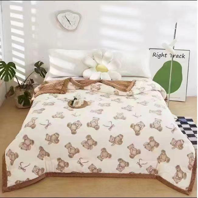 Popular Class A Bean Velvet 3D Massage Quilt – Four Seasons, Lightweight, and Warm for Home or Dormitory Use