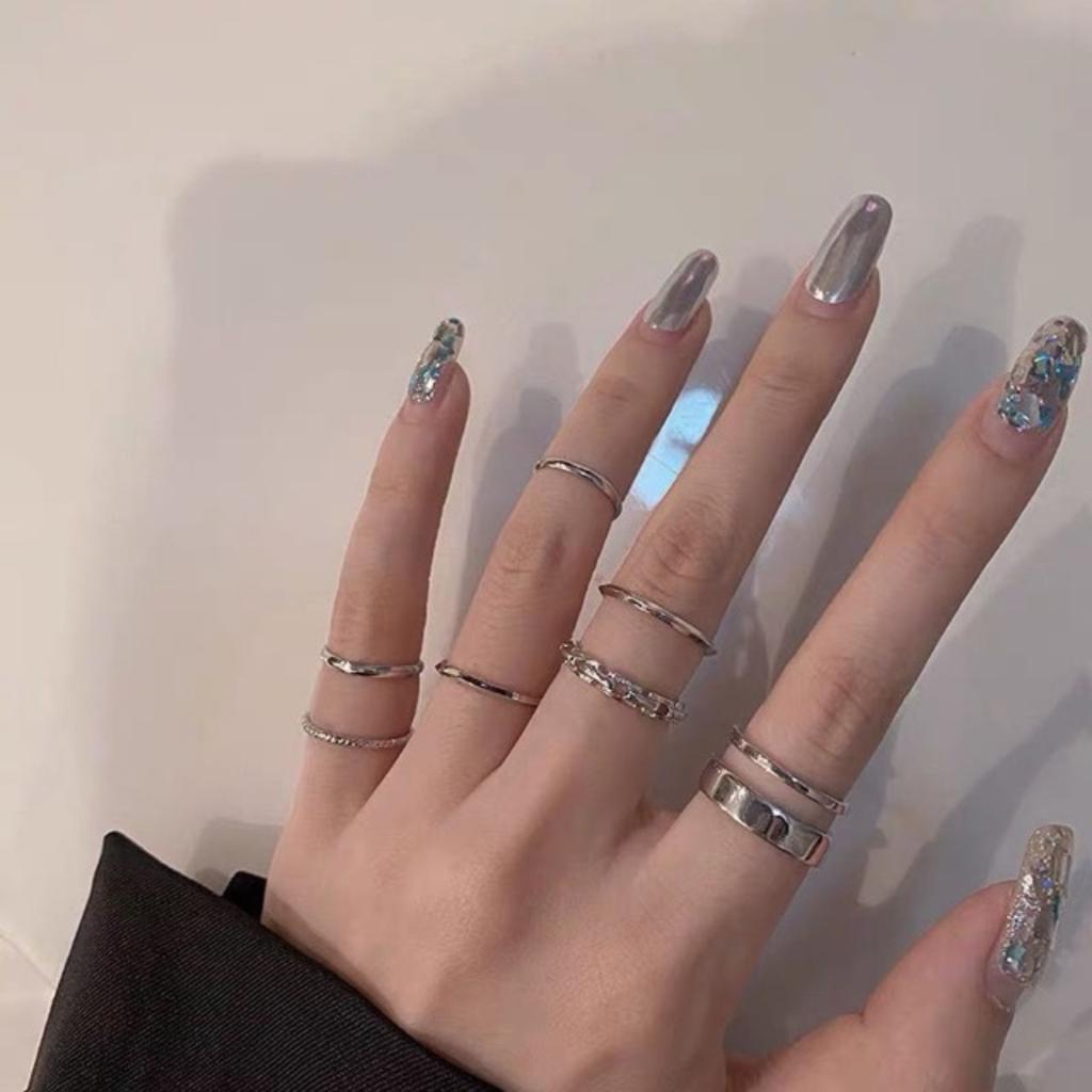 Fashionable 7-Piece Ring Set For Women Instagram-Inspired Minimalist Ring Collection Hip-Hop Vintage Plain Band Rings