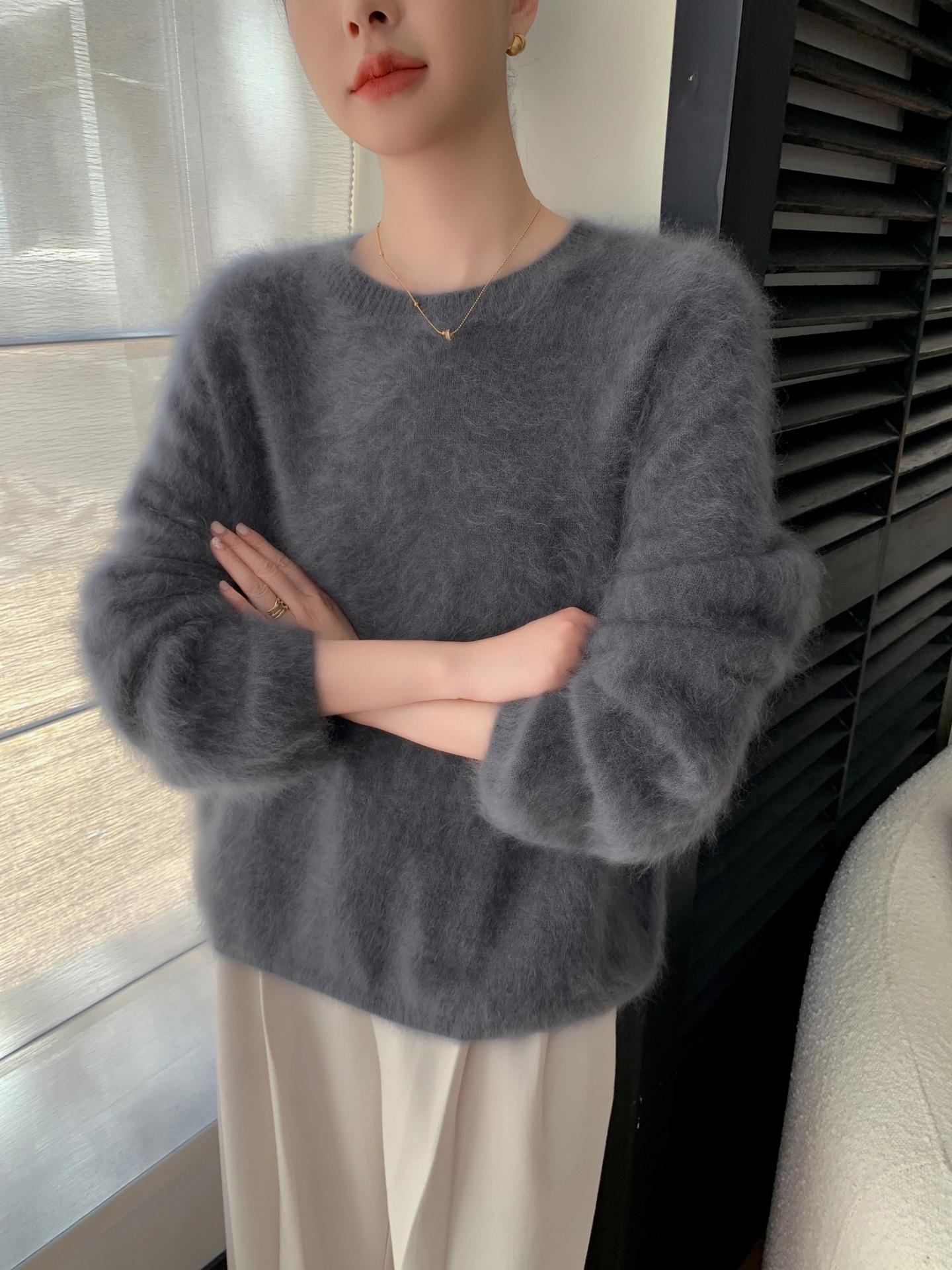 Women`s Plush Cashmere Sweater: Slimming, Fluffy